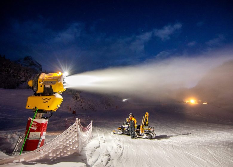 Tour della fabbrica di neve