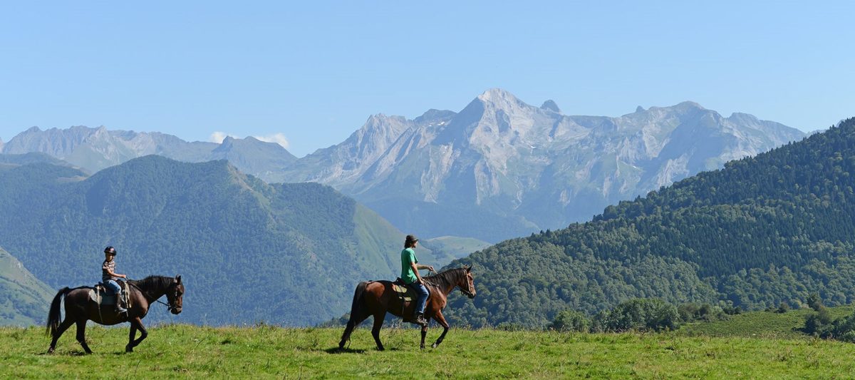 Balade à cheval en Vallée d'Ossau.