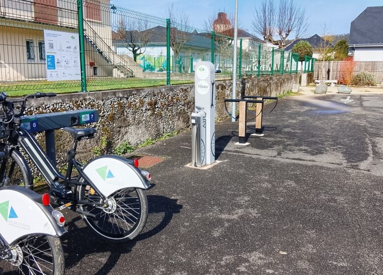 Station de réparation vélos Arudy – Place du Carribot