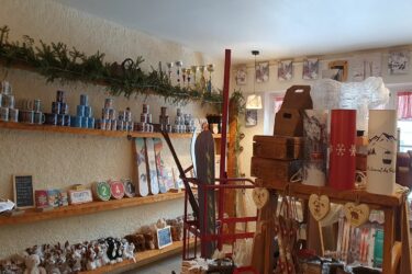La Québotte – Boutique Souvenirs Décos Montagne & Bar