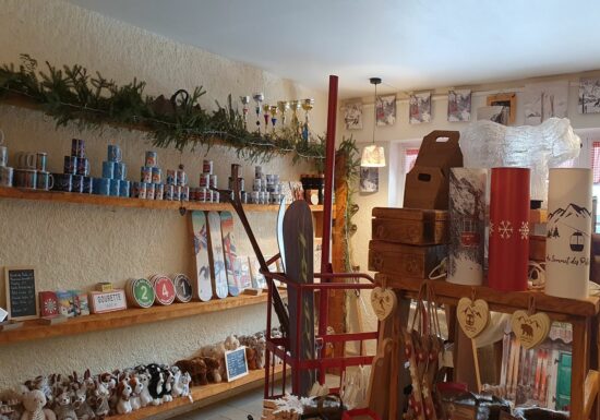 La Québotte – Boutique Souvenirs Décos Montagne & Bar