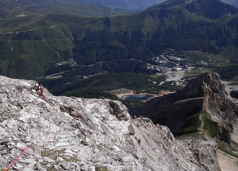 Voies naturelles d’escalade Gourette