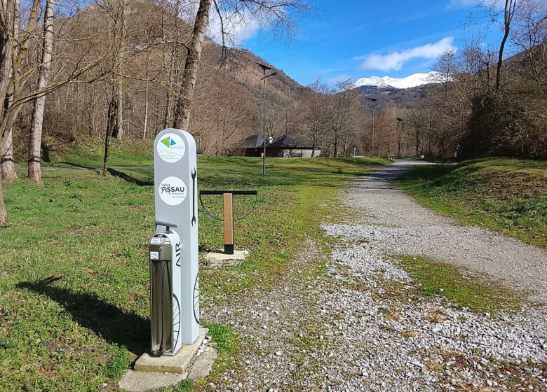Station de réparation vélos Bielle – Maison du lac de Castet