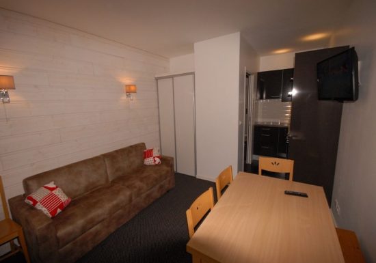 Agence Barroso -Sanctus San100