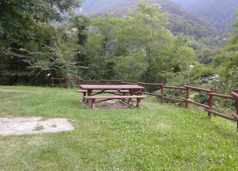 Área de picnic en la carretera de Aas