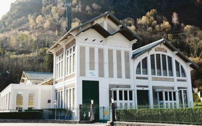 Visite de la centrale hydroélectrique du Hourat