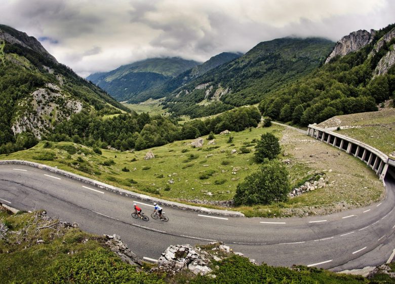 Col des Pyrénées à vélo, en liberté