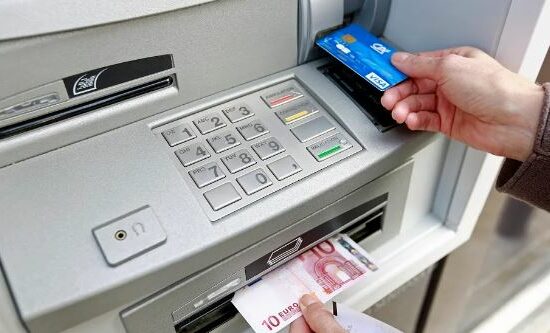 Distributeur bancaire Crédit agricole