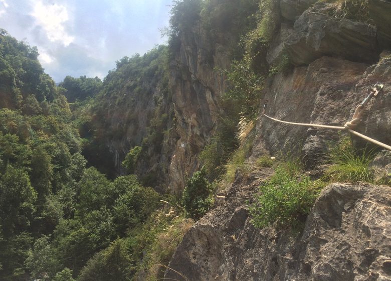 Voie escalade : Falaise du Hourat