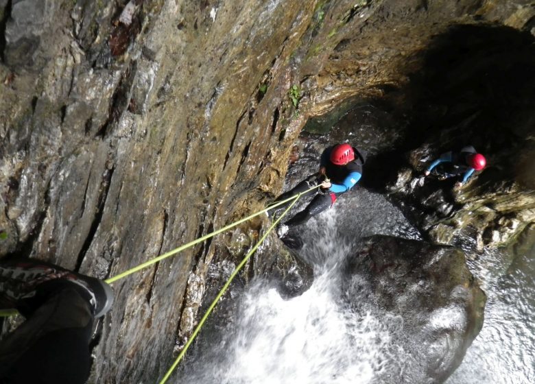 Canyoning di Kathaayatraa – Guida del canyon