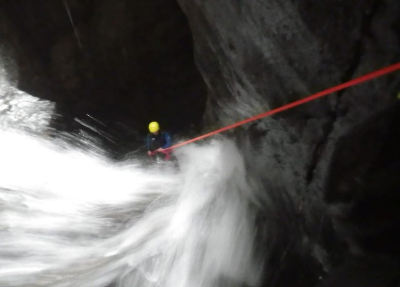 Canyoning di Kathaayatraa – Guida del canyon