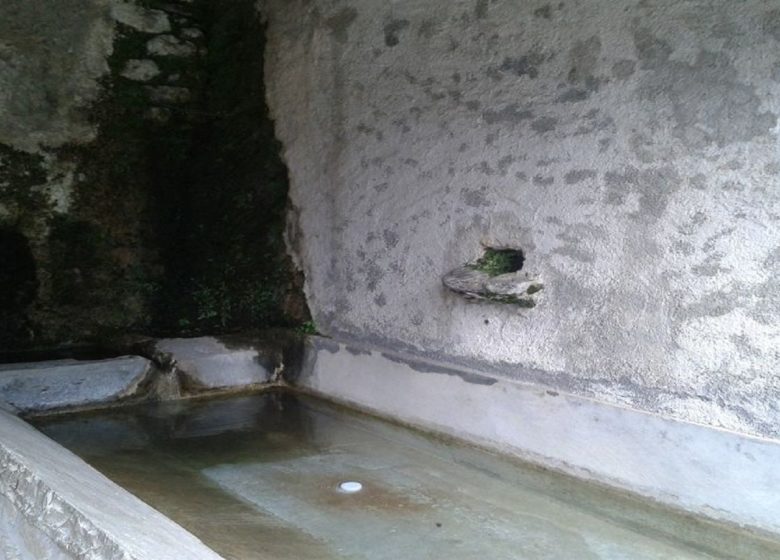 Lavoir du village d’Aas