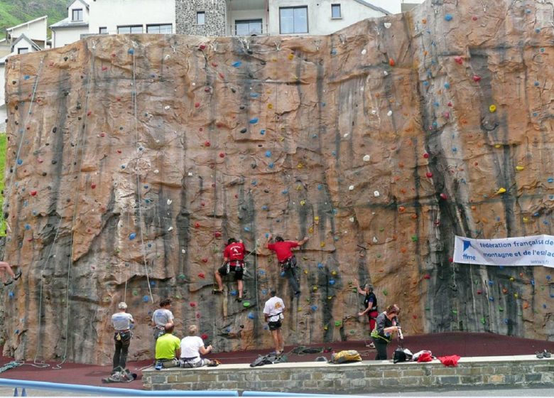 Muro de escalada al aire libre