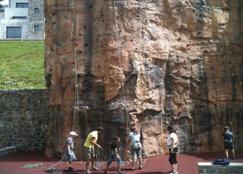 Parete da arrampicata all'aperto