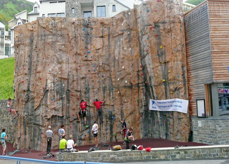 Muro de escalada al aire libre
