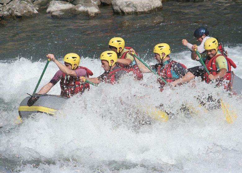 Wave Trackers – Guía de deportes de aguas bravas