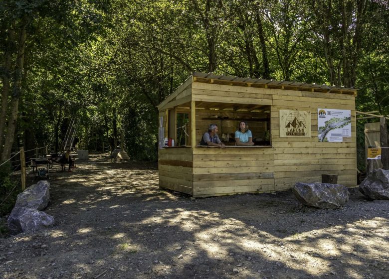 Grote tokkelbaan met bochten - Laruns Aventures