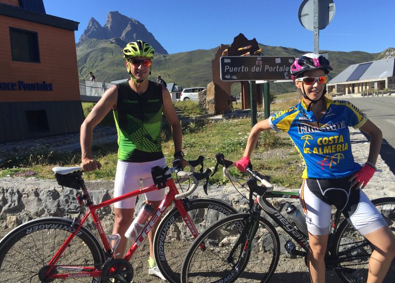 Col des Pyrénées à vélo, en liberté