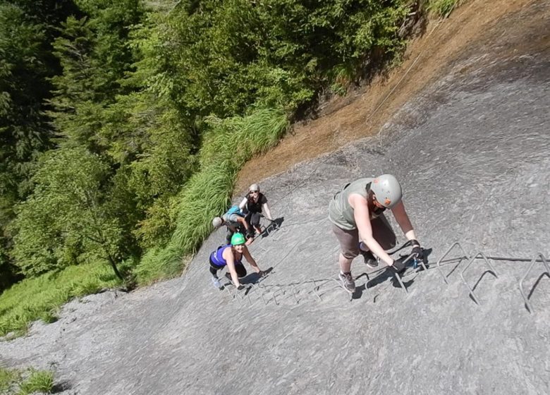 Herr Étienne TOUTAN – Bergführer – Kletter- und Canyoninglehrer