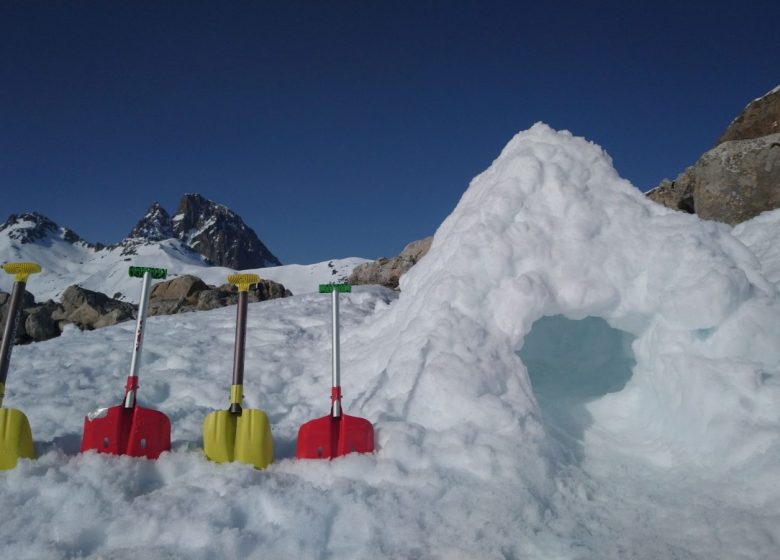 Construire un igloo