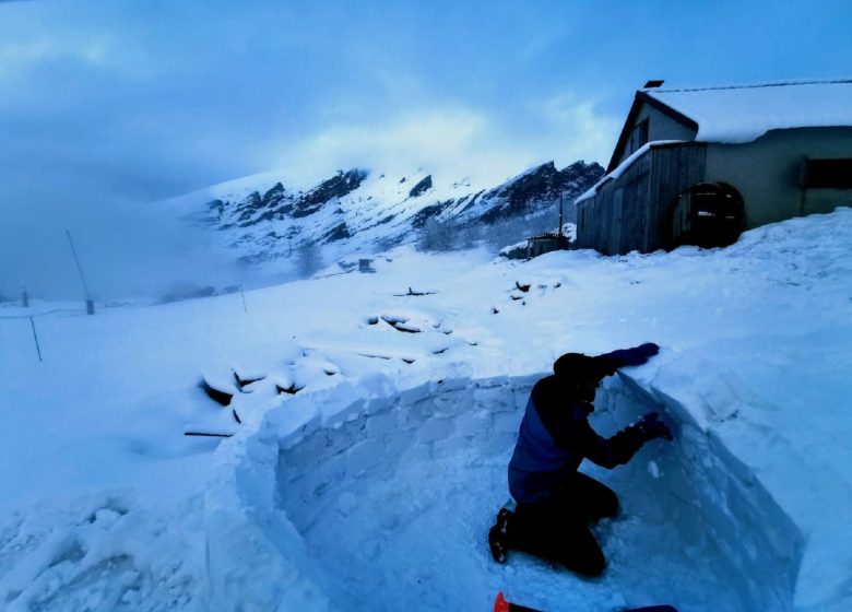 Construire un igloo