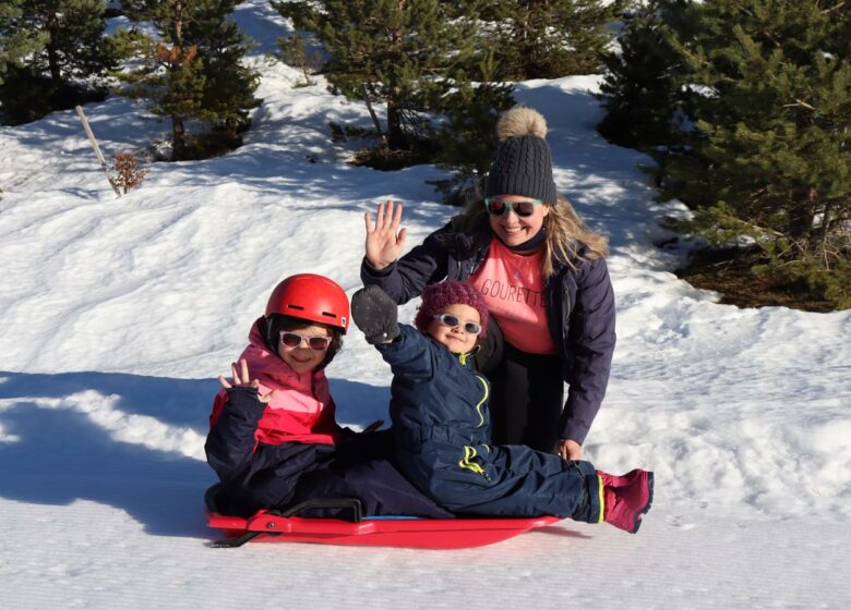 Happy luge