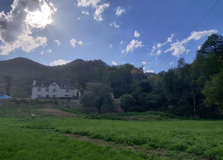 Aire Naturelle de camping du Val Eveillé